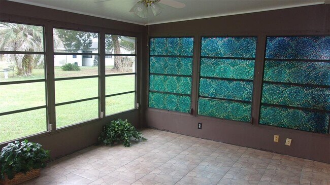 Building Photo - 9941 SW 102nd Ln