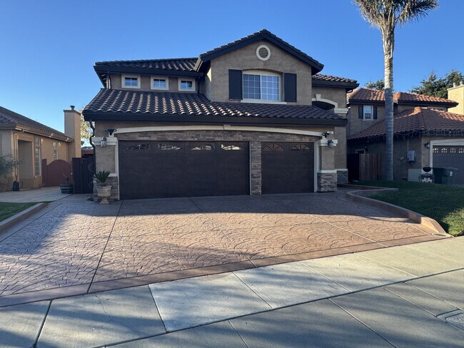 Building Photo - 10 Rhine Cir