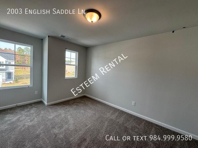 Building Photo - 2003 English Saddle Ln