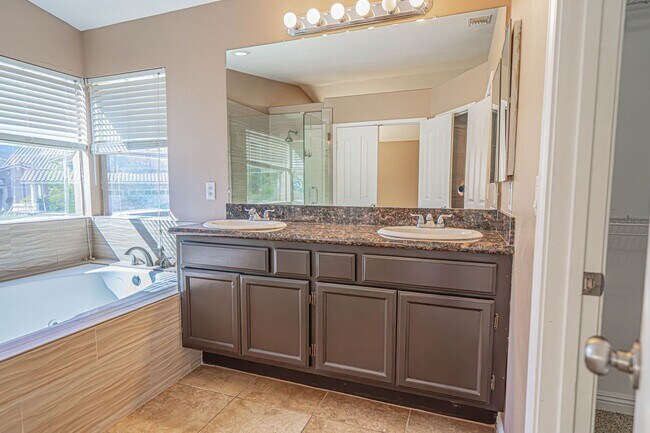 Building Photo - 29364 Canyon Rim Pl