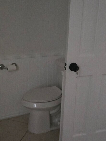 Building Photo - 670 Sandy Neck Ln