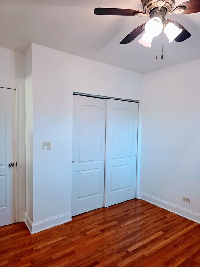 Building Photo - 2544 W Hollywood Ave