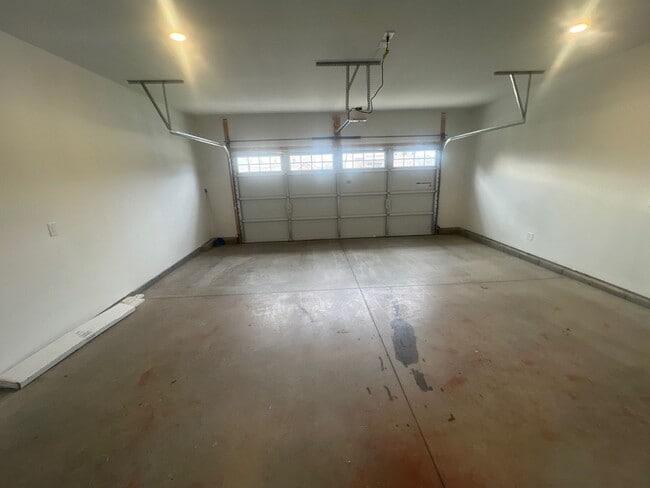 Building Photo - 312 Traywick Pl