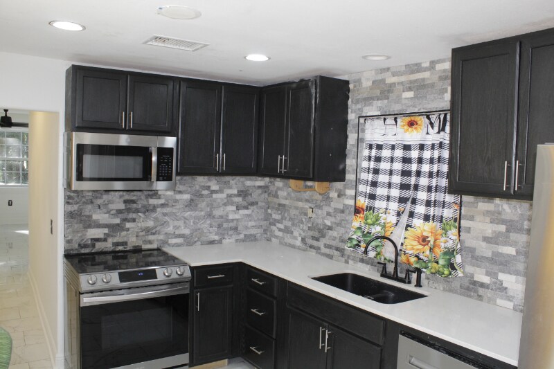 Building Photo - 24301 E Colonial Dr