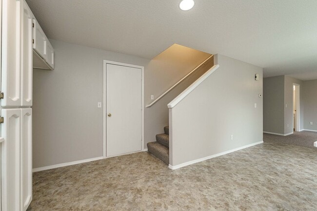 Building Photo - A/C Equipped 4 Bedroom 2.5 Bath Located in Desirable Fishers Grove - Union, Shahala and Ilahee Sc...