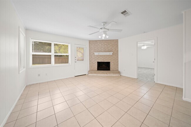 Building Photo - 23114 Earlmist Dr