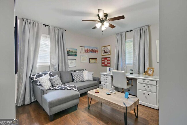 Building Photo - 1025 Hilburn Dr SE