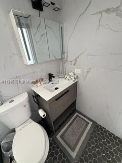 Building Photo - 3111 N Ocean Dr