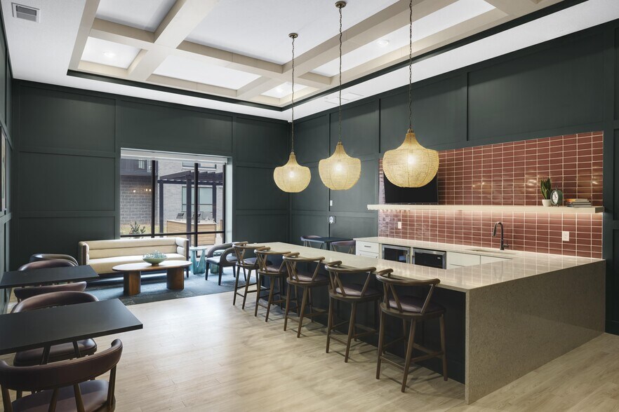 Building Photo - Risor of Blaine
