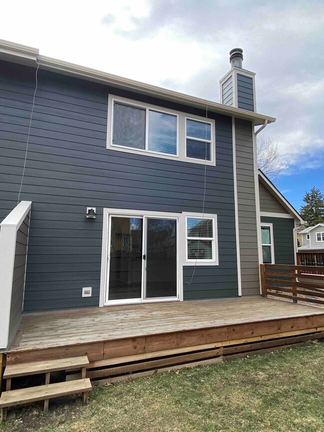 Building Photo - 2024 Goss St