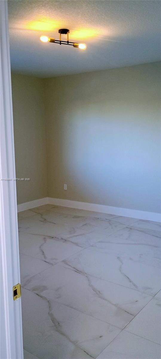 Building Photo - 36 NW 6th Ave