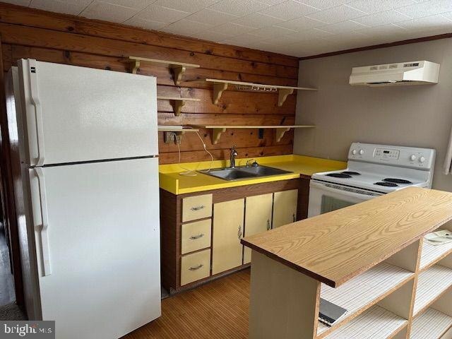 Building Photo - 6324 Roosevelt Ave