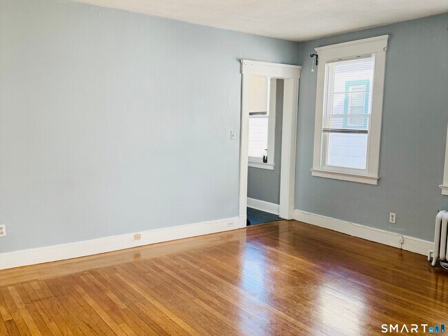 Building Photo - 1428 Dixwell Ave