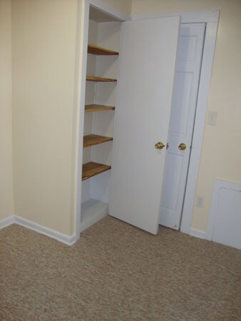 Linen closet in hall. Bathroom door on right. - 522 E Market St