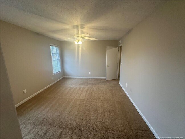Building Photo - 7850 Penelope Dr