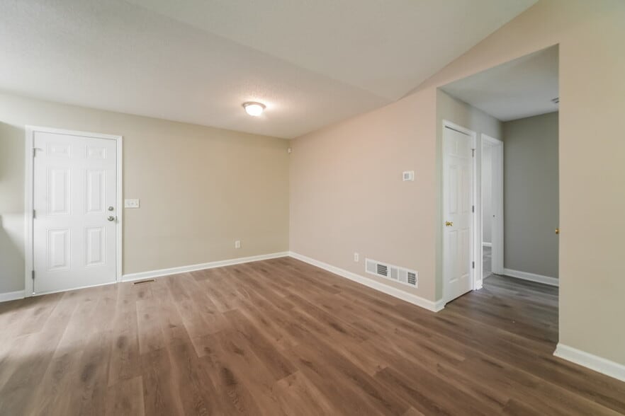 Building Photo - 8889 Timmons Cir