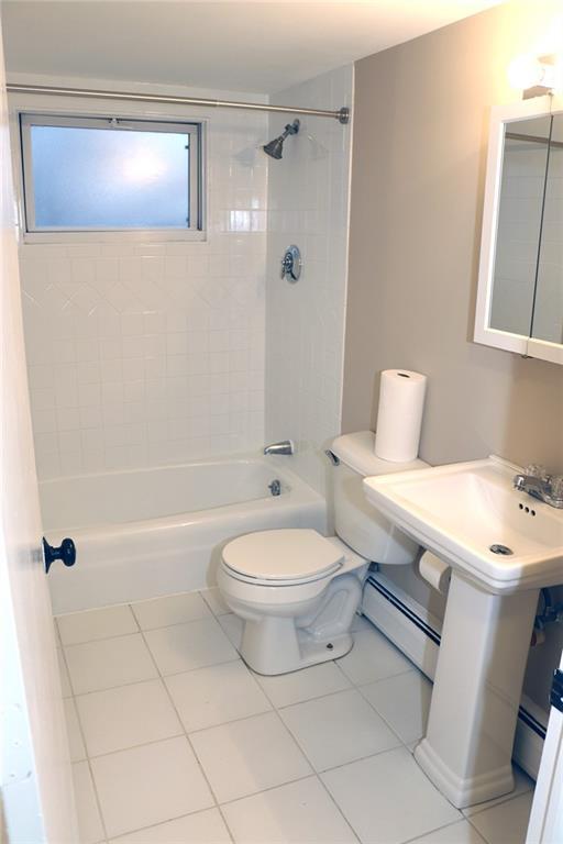 Building Photo - 50 Carnation St