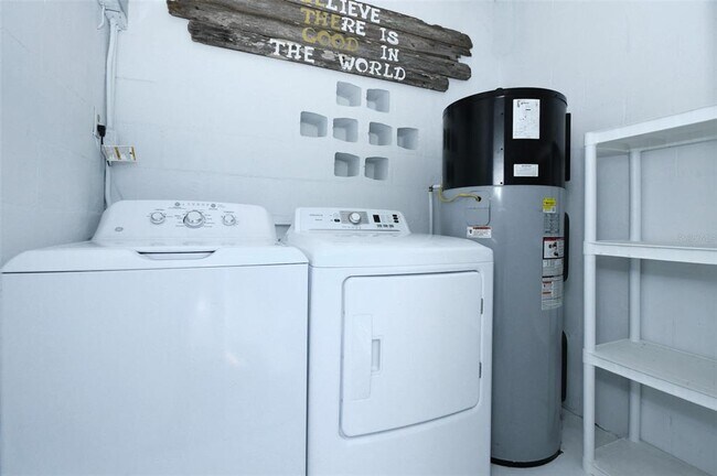 Building Photo - 336 Bunker Pl