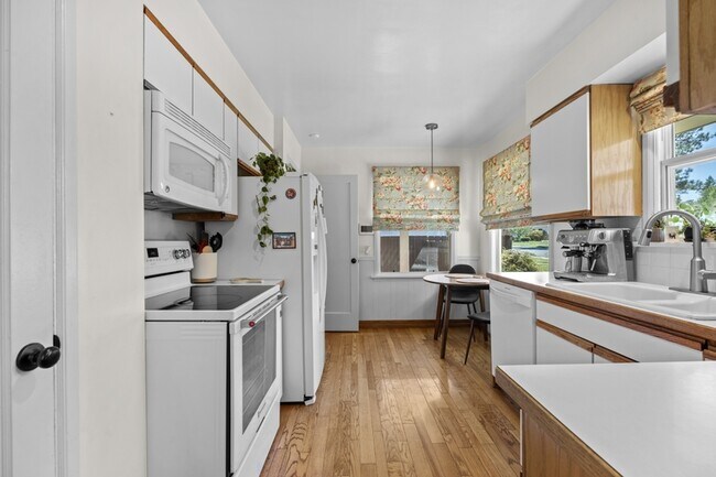 Building Photo - 2808 W Upton Ave