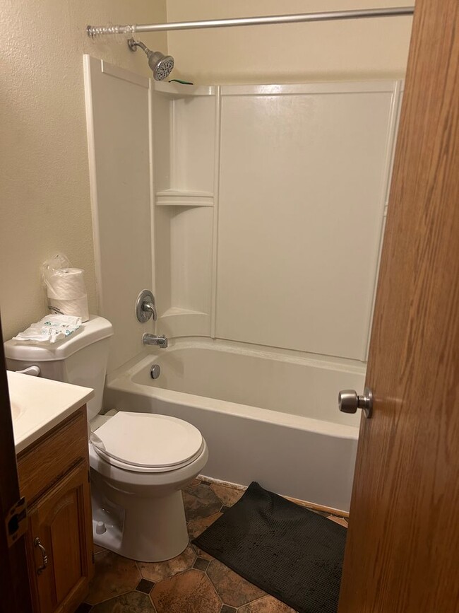 Building Photo - Great Duplex in Loveland