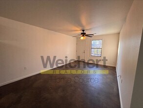 Building Photo - 612 N 5th St