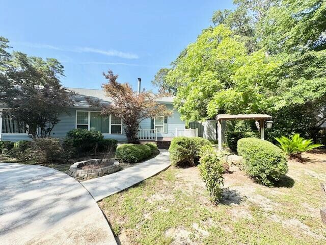 Building Photo - 1034 Rocky Bayou Dr