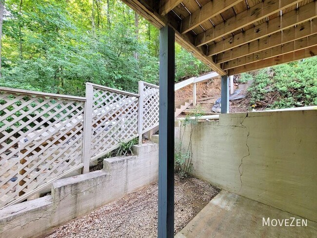 Building Photo - 6127 Old Plank Rd