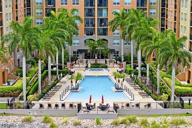 Building Photo - 2825 Palm Beach Blvd