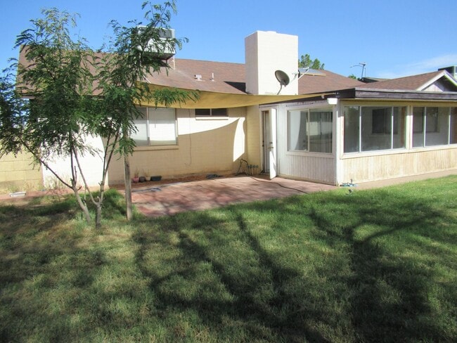 Building Photo - Spacious 4 Bedroom Home in Convenient Mesa...