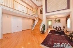 Building Photo - 77-16 Kew Forest Ln