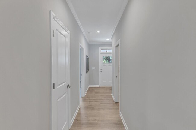 Building Photo - 3/3.5 Townhome Walking Distance to NC State
