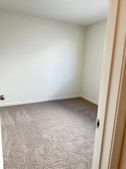 Building Photo - 18433 Orilla St