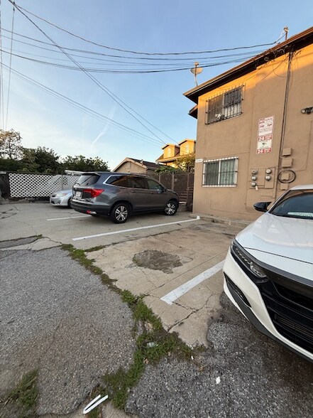 Building Photo - 3420 Percy St