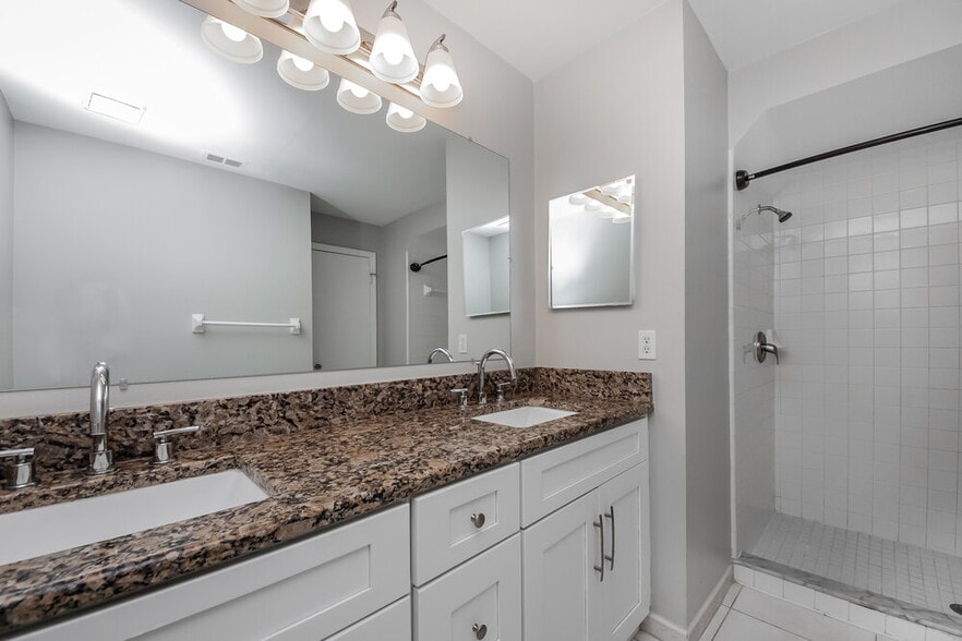 Building Photo - 3227 Brewster Dr