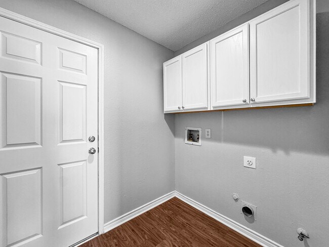 Building Photo - 6107 Ridge Top Ln