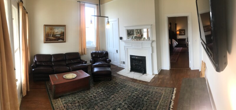 Building Photo - 400 W Main St