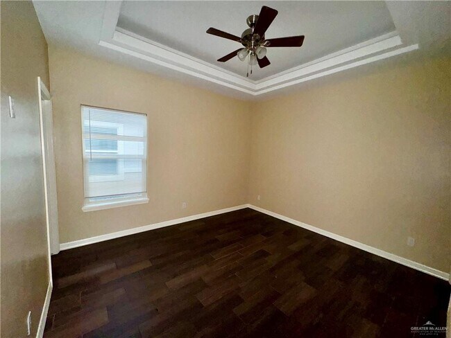 Building Photo - 16 Taft St