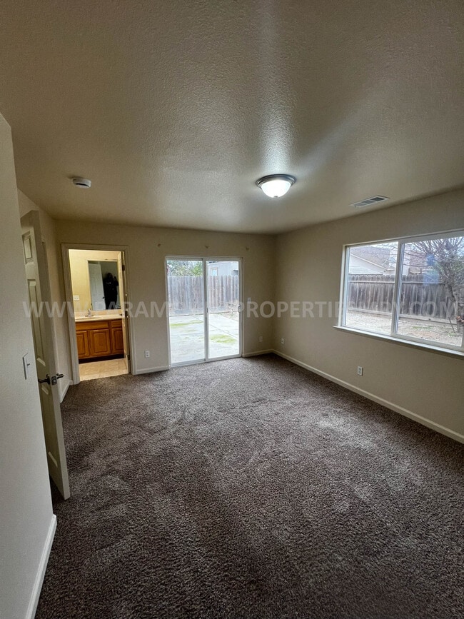 Building Photo - 585 Viejo Gabriel