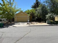 Building Photo - PERGOLA - COVERED PATIO - FENCED BACKYARD ...