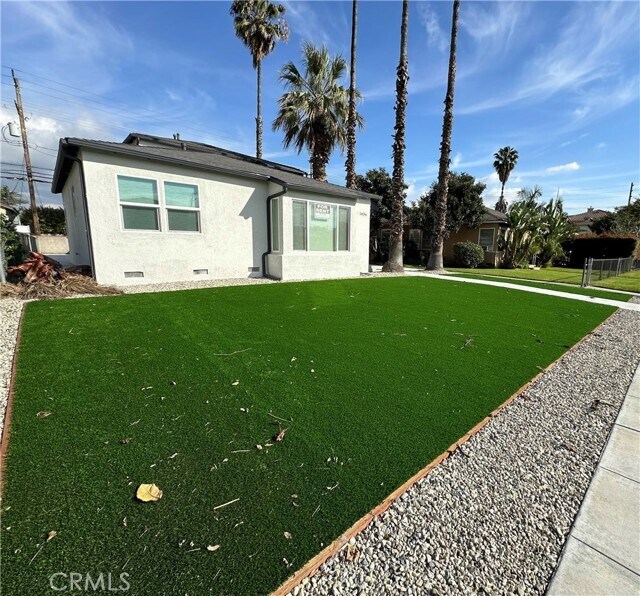 Building Photo - 1436 N Hollywood Way