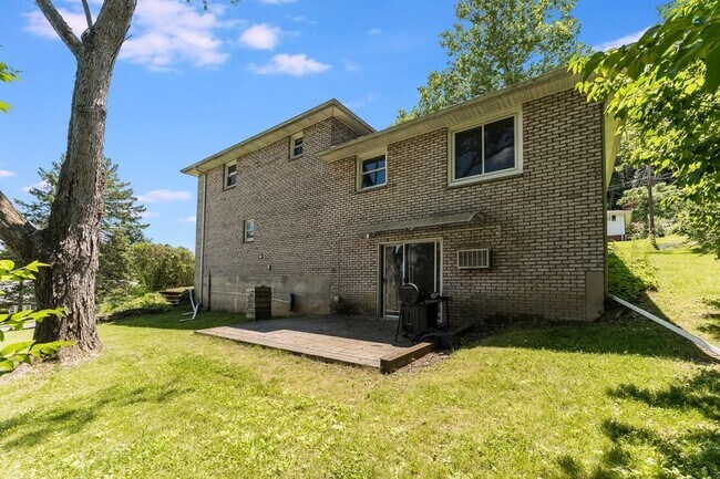 Building Photo - 82 Terrace Dr
