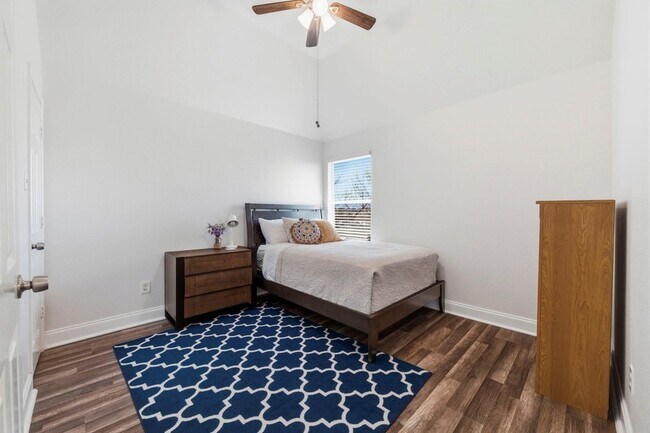 Building Photo - 4943 Sunset Ridge Dr