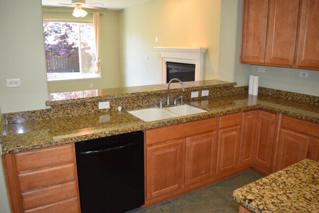 Building Photo - 1378 Seymour Cir