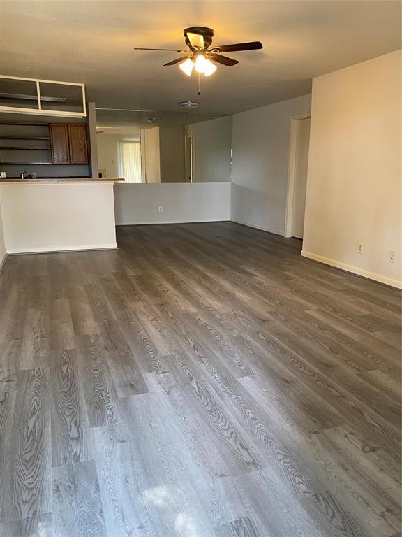 Building Photo - 10889 Braes Bend Dr