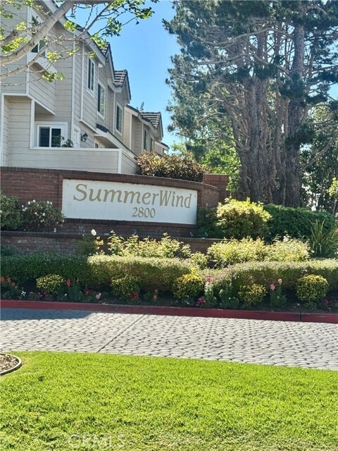 Building Photo - 2800 Plaza del Amo