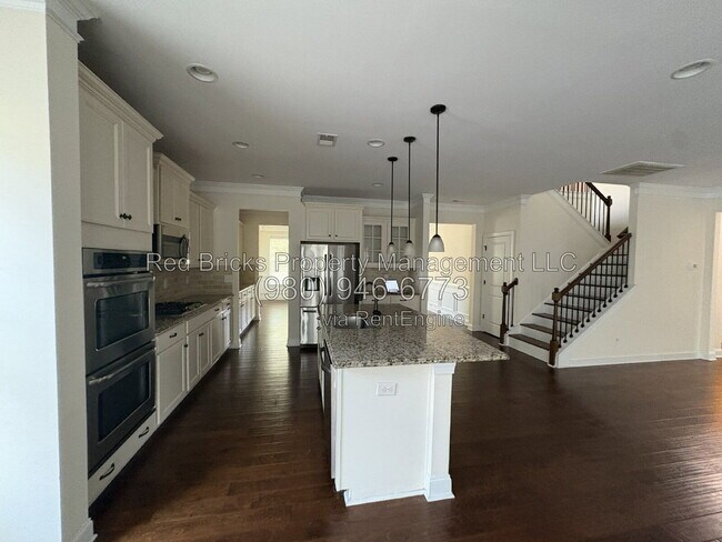 Building Photo - 2403 Palmdale Walk Dr
