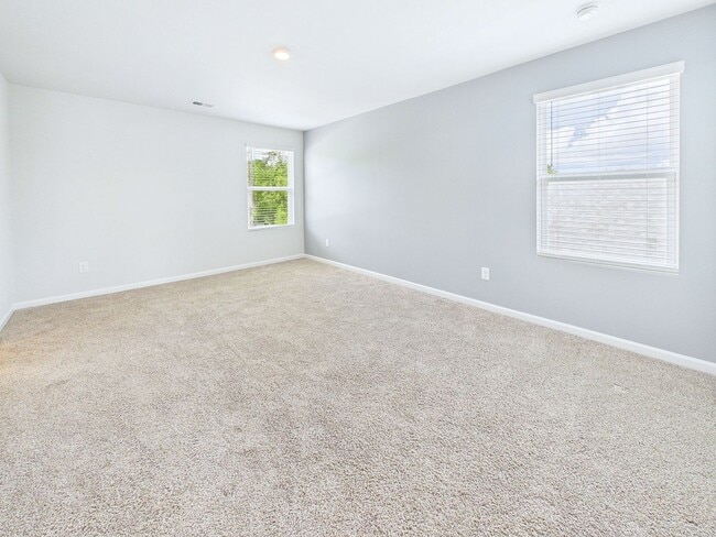 Building Photo - 7047 Woodline Dr