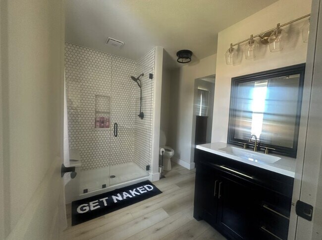 Building Photo - 161 West Ave