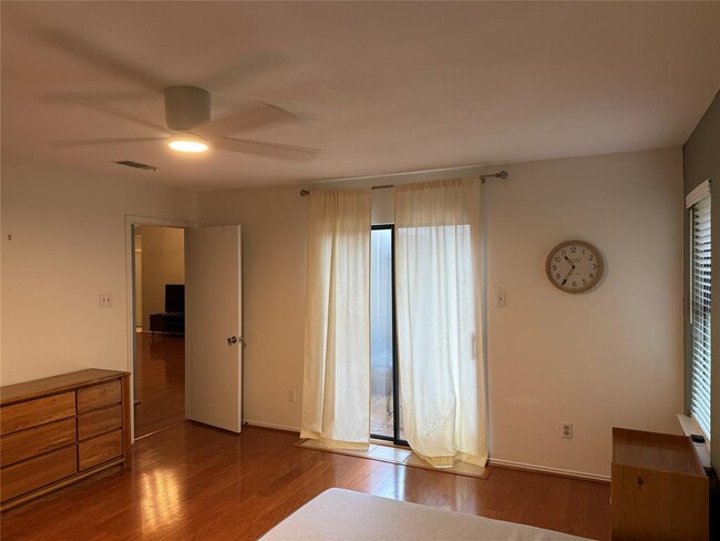 Building Photo - 9703 Willers Way