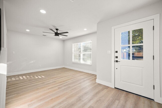 Building Photo - “Newly Remodeled 4BR Home in Prime San Antonio Location”